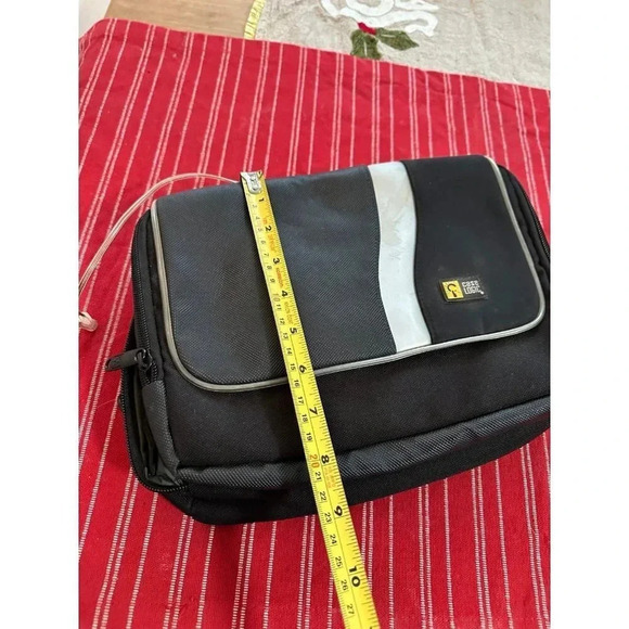 Case Logic case - Picture 4 of 8